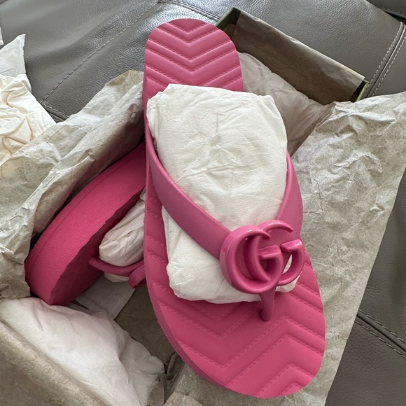 GUCCI CHEVRON THONG RUBBER SANDAL PINK TROPICAL SIZE 37 ❤️ Authentic! - Picture 1 of 9